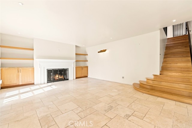 Detail Gallery Image 13 of 59 For 89 Rivo Alto Canal, Long Beach,  CA 90803 - 5 Beds | 3/1 Baths