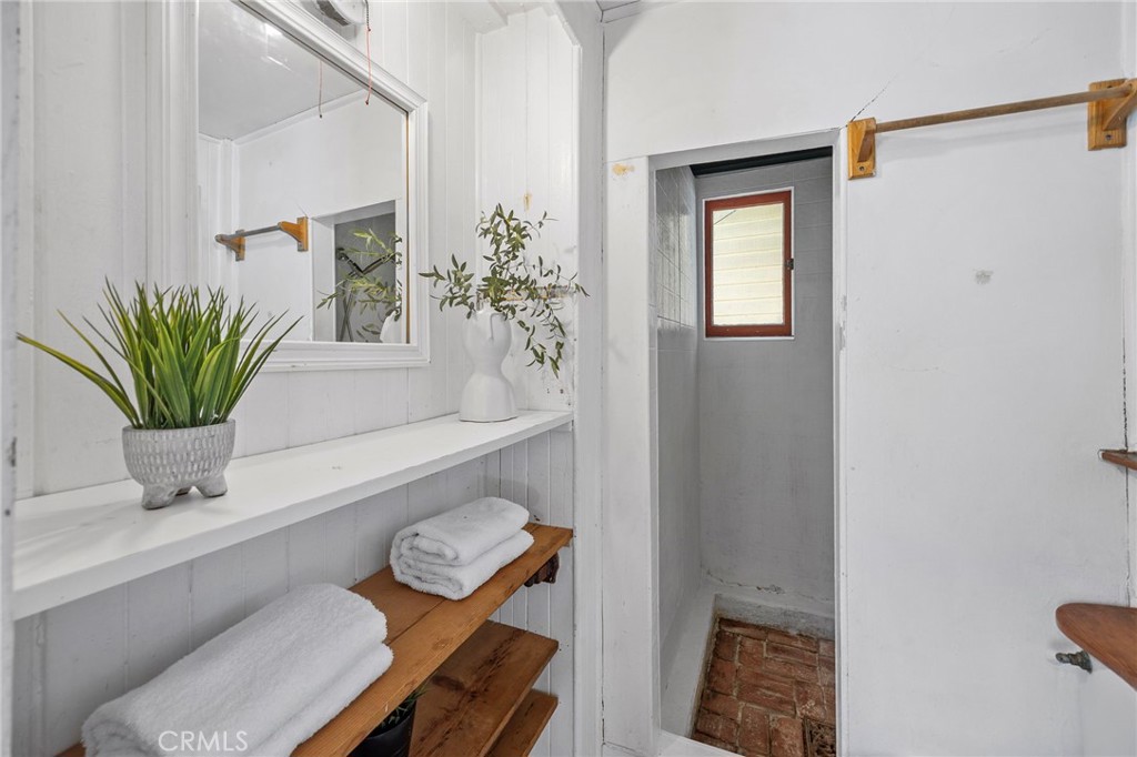 MLS #OC25144639 img 37