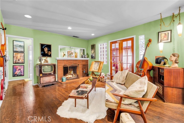 Detail Gallery Image 12 of 29 For 5425 Halbrent, Sherman Oaks,  CA 91411 - 3 Beds | 2 Baths