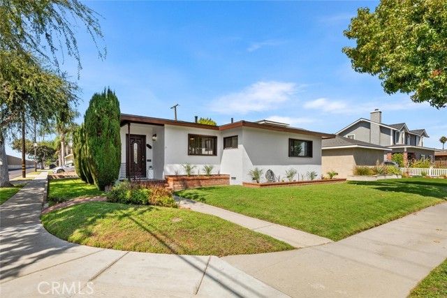 Detail Gallery Image 2 of 41 For 2279 Carfax Ave, Long Beach,  CA 90815 - 3 Beds | 1 Baths