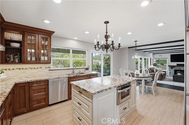 Detail Gallery Image 14 of 56 For 6305 E Rocking Horse, Orange,  CA 92869 - 4 Beds | 2/1 Baths