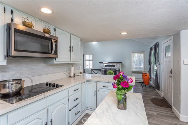 Image 23 of 49 For 13995 Hazel Drive