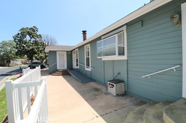 property-img