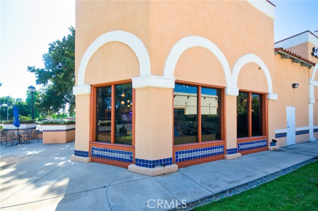 2145 Foothill Boulevard, La Verne CA: https://media.crmls.org/medias/d831bc9a-f51e-44fa-8cf1-334e59455322.jpg