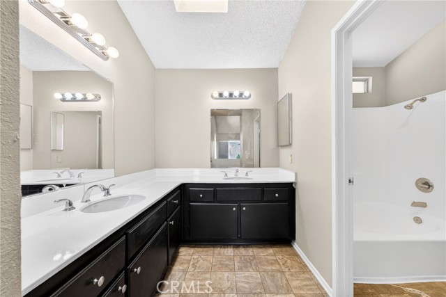 Detail Gallery Image 6 of 29 For 10235 Basalt, Mentone,  CA 92359 - 5 Beds | 3 Baths