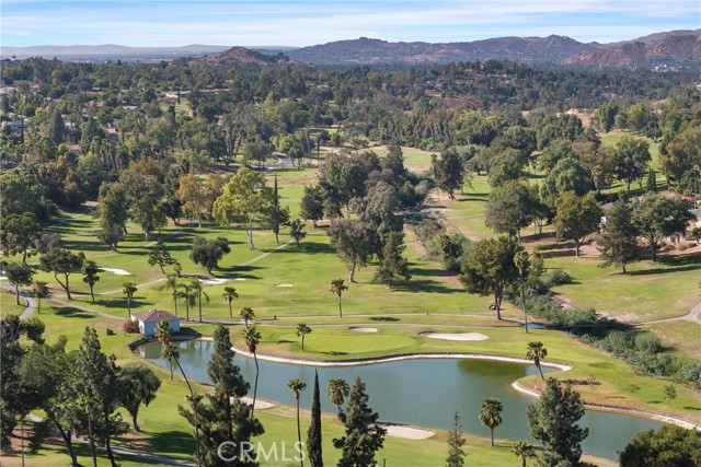 5552 Via Dos Cerros, Riverside CA: https://media.crmls.org/medias/d831ff7e-b4e3-4d36-bf91-390a33ee8614.jpg
