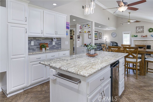 Detail Gallery Image 15 of 45 For 41167 via Cielito, Temecula,  CA 92591 - 3 Beds | 3 Baths