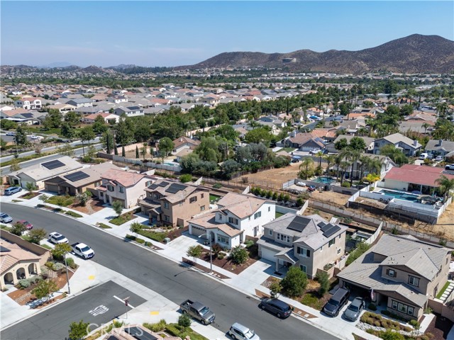 24227 Dusty Trail Way, Menifee CA: https://media.crmls.org/medias/d8330085-68d3-47ce-87ce-2163480d037b.jpg