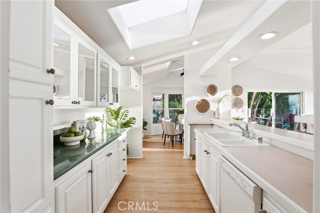 Detail Gallery Image 13 of 39 For 30802 Pacific Coast Hwy, A0 #A0,  Laguna Beach,  CA 92651 - 3 Beds | 2 Baths