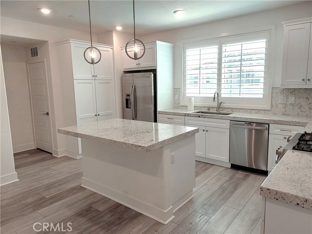 Detail Gallery Image 5 of 30 For 18289 Iris Ln, Yorba Linda,  CA 92886 - 3 Beds | 3/1 Baths