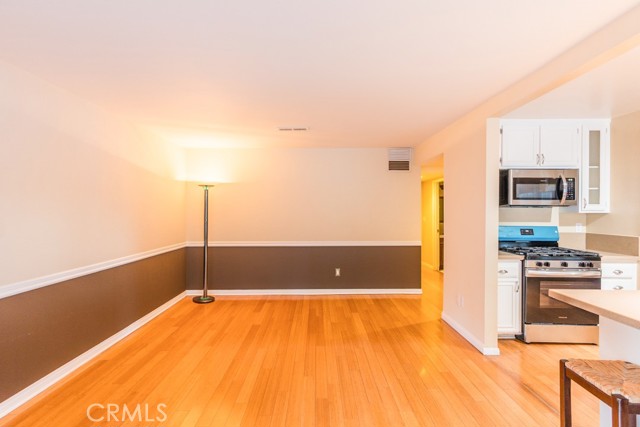 Detail Gallery Image 15 of 66 For 23132 Posada, Valencia,  CA 91354 - 5 Beds | 3 Baths