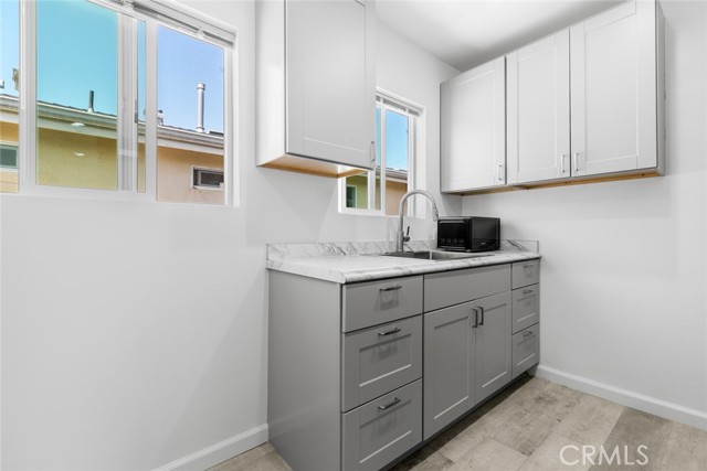 142 S Savannah Street, Los Angeles CA: https://media.crmls.org/medias/d83415f3-37a4-4e4a-82ba-dcaf47d5d39a.jpg