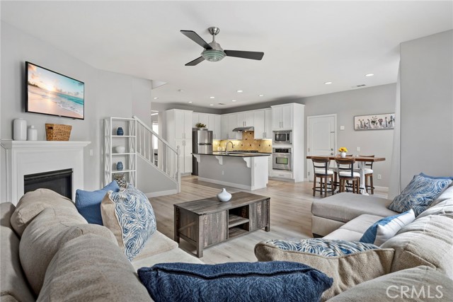 341 W Pebble Creek Lane, Orange CA: https://media.crmls.org/medias/d8348d2f-04c0-41b3-8df5-8da0bf454ac9.jpg