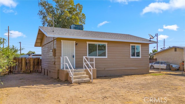 Detail Gallery Image 1 of 19 For 804 Vine St, Needles,  CA 92363 - 2 Beds | 2 Baths