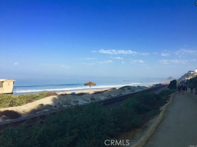 211 Esplanade, San Clemente CA: https://media.crmls.org/medias/d8359e22-d16c-462f-8bce-e25e22c2a2d9.jpg