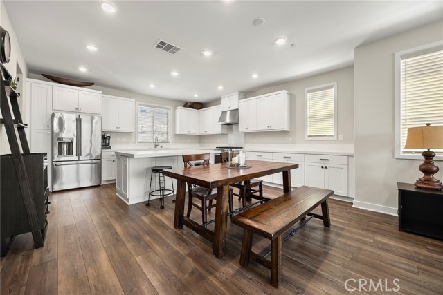 Detail Gallery Image 12 of 27 For 204 Keeper, Irvine,  CA 92618 - 4 Beds | 3/1 Baths