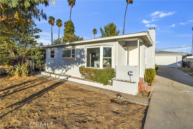 Detail Gallery Image 2 of 75 For 404 Monte Vista Way, Hemet,  CA 92544 - 3 Beds | 2 Baths