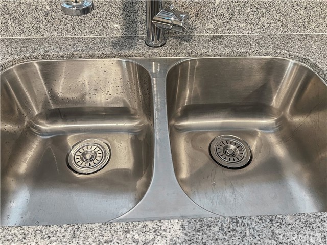 Detail Gallery Image 30 of 40 For 1220 W 92nd St, Los Angeles,  CA 90044 - 4 Beds | 2 Baths