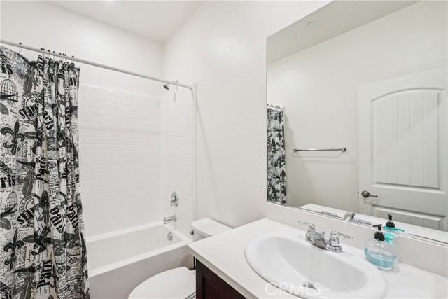 Detail Gallery Image 7 of 43 For 5371 Salt Bush Way, Fontana,  CA 92336 - 4 Beds | 3 Baths