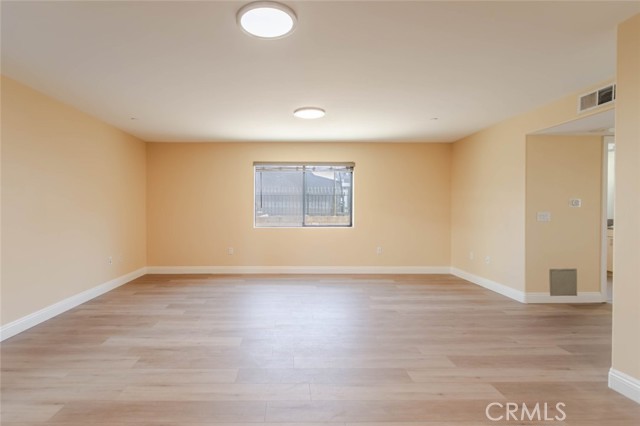 Detail Gallery Image 13 of 17 For 1466 Tamarind Ave #104,  Los Angeles,  CA 90028 - 2 Beds | 2 Baths