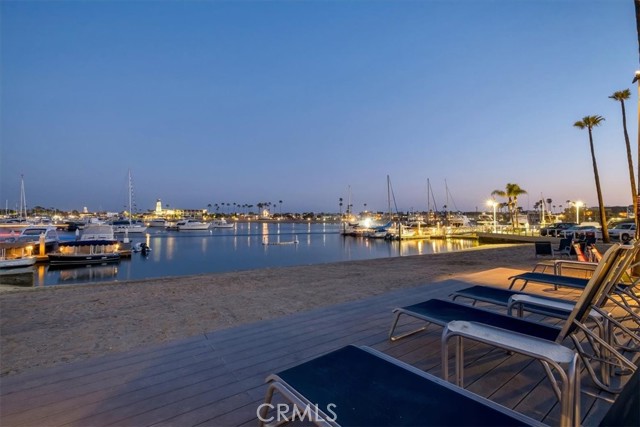 Detail Gallery Image 26 of 34 For 11 Bolivar St, Newport Beach,  CA 92663 - 2 Beds | 2 Baths
