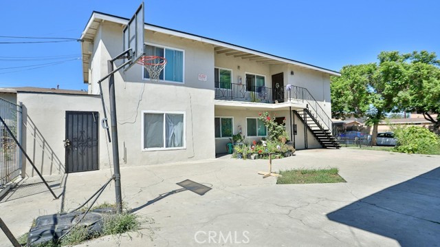 1714 Evergreen Street, Santa Ana CA: https://media.crmls.org/medias/d83b9717-b084-4d3e-85d7-4aa06e486a4a.jpg