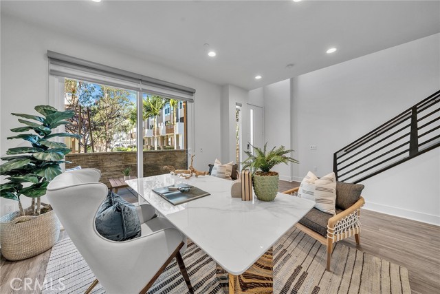 Detail Gallery Image 5 of 59 For 687 Doheny, Costa Mesa,  CA 92627 - 2 Beds | 2/2 Baths