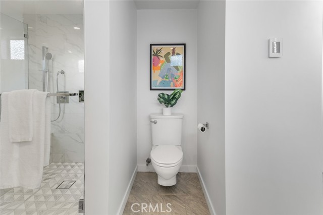 Detail Gallery Image 40 of 64 For 5360 E El Jardin St, Long Beach,  CA 90815 - 4 Beds | 3 Baths