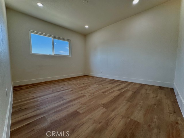 Detail Gallery Image 7 of 11 For 3230 Bronson, San Bernardino,  CA 92407 - 3 Beds | 2 Baths