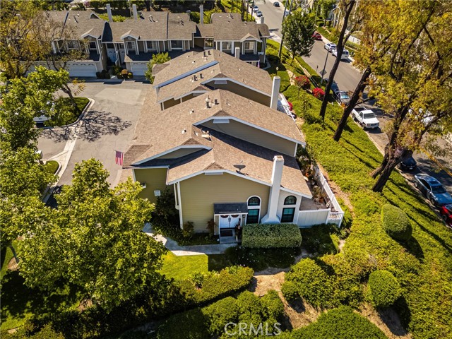 26065 Las Flores, Mission Viejo CA: https://media.crmls.org/medias/d83e2477-7d67-4562-a5cd-d9fd8c481e67.jpg