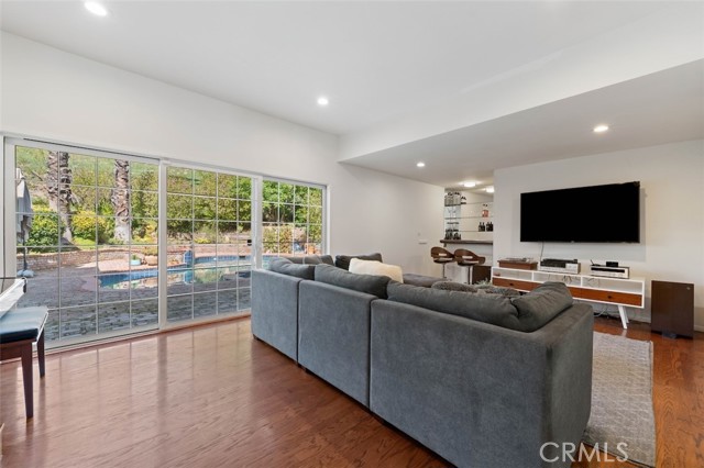 27093 Esward Drive, Calabasas CA: https://media.crmls.org/medias/d83e686d-3132-4df6-b283-6fe0ff6879ac.jpg