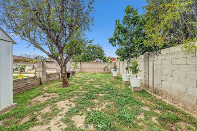 18531 E Pearl Avenue, Orange CA: https://media.crmls.org/medias/d83f9281-266e-4e7b-910f-df38c68a1167.jpg