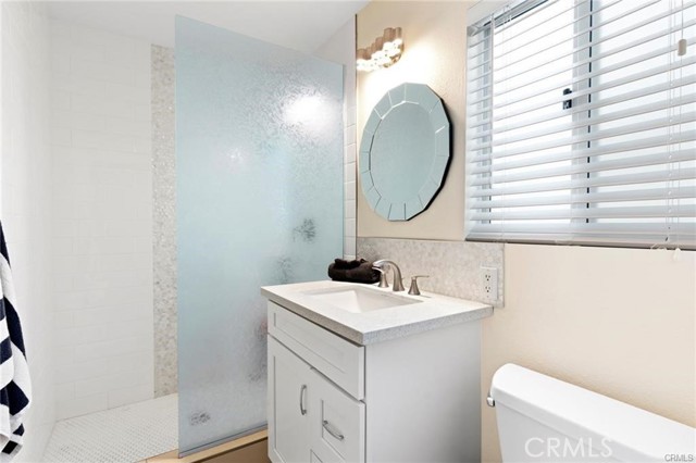 Detail Gallery Image 21 of 31 For 418 #a E Oceanfront, Newport Beach,  CA 92661 - 3 Beds | 2 Baths