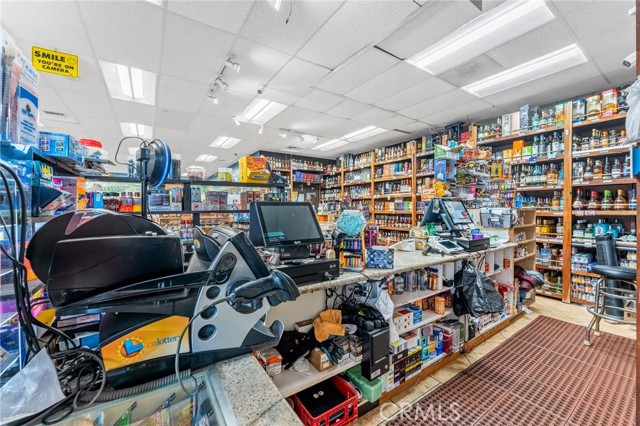 3200 Mission Avenue, Oceanside CA: https://media.crmls.org/medias/d83ff936-7d03-437b-a2e6-b0f715b1eae6.jpg