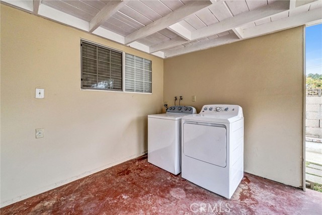 18531 E Pearl Avenue, Orange CA: https://media.crmls.org/medias/d84087d1-16ed-4afa-ae4a-b9245e4f5995.jpg
