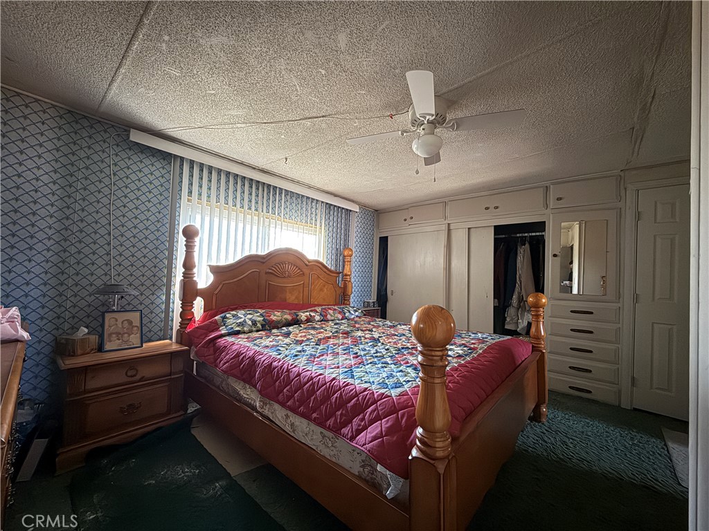 https://media.crmls.org/medias/d840d1f6-728e-4950-8757-e1aca6c737a7.jpg?preset=X-Large