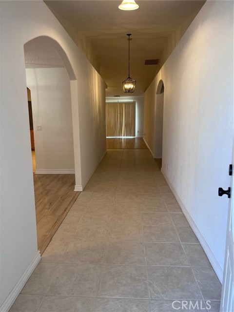 Detail Gallery Image 4 of 29 For 26577 Windjammer Ln, Helendale,  CA 92342 - 4 Beds | 2 Baths