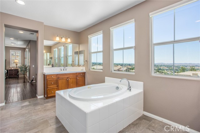 33411 Miners Drive, Yucaipa CA: https://media.crmls.org/medias/d8422544-7256-4ae3-a552-e8be3e53e2a0.jpg