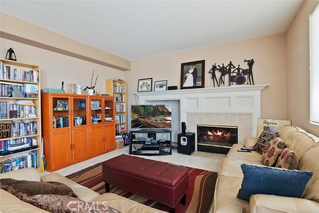 11884 Mariposa Bay Lane, Porter Ranch CA: https://media.crmls.org/medias/d8425f56-11c3-4bee-a268-17e0c805119f.jpg