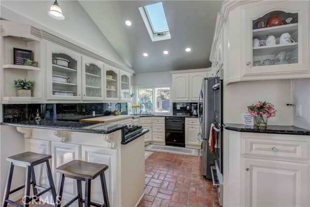 Detail Gallery Image 7 of 35 For 13101 Cottonwood Dr, North Tustin,  CA 92705 - 4 Beds | 4 Baths