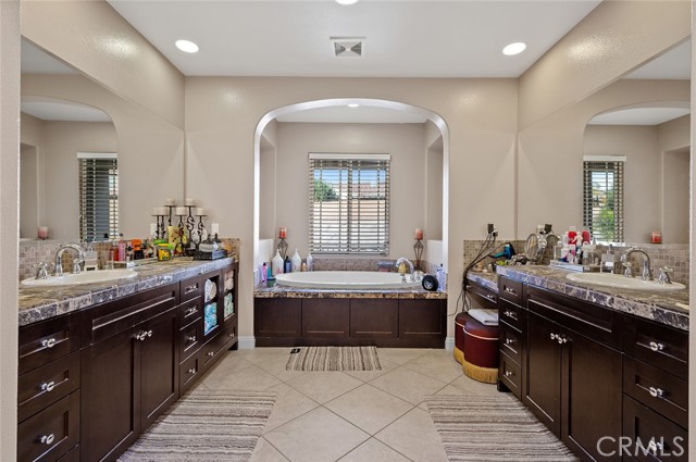 Detail Gallery Image 38 of 73 For 22453 Quiet Bay Dr, Corona,  CA 92883 - 5 Beds | 5/1 Baths