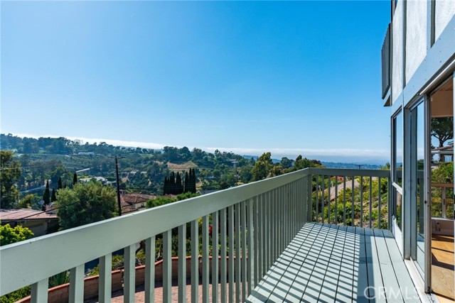 5 Martingale Drive, Rancho Palos Verdes, California 90275, 4 Bedrooms Bedrooms, ,3 BathroomsBathrooms,Residential,Sold,Martingale,SB24108753