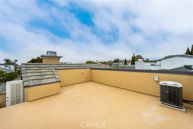 Detail Gallery Image 46 of 47 For 602 Larkspur Ave a,  Corona Del Mar,  CA 92625 - 3 Beds | 2/1 Baths