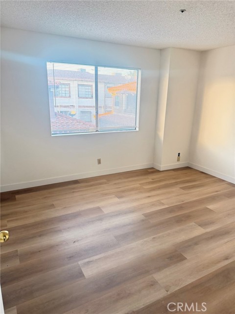 Detail Gallery Image 6 of 8 For 816 N Garfield #B,  Alhambra,  CA 91801 - 3 Beds | 2 Baths