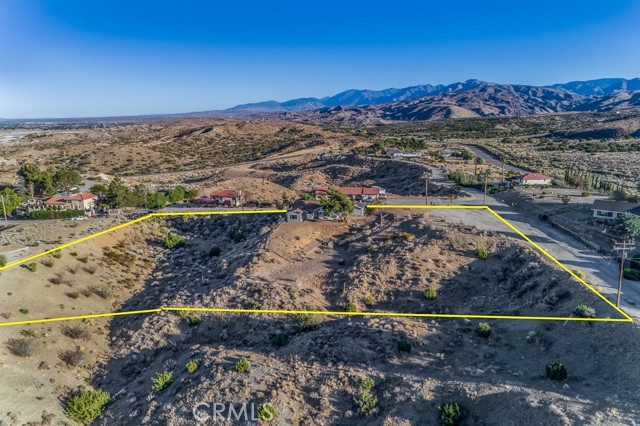 35433 Alida Lane, Palmdale CA: https://media.crmls.org/medias/d84348ff-38d3-4cd1-b696-7db5b5e75fa8.jpg