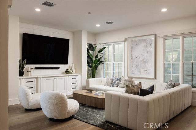 Image 7 of 1 For 8 Gleneagles Drive