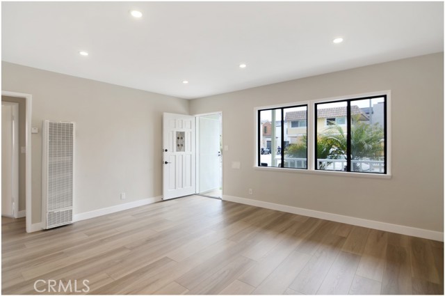 1314 Palm Avenue, Huntington Beach CA: https://media.crmls.org/medias/d845d6b5-ff94-4f3e-9517-a2ad12c35e60.jpg