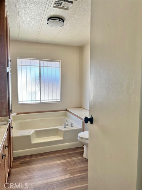 Detail Gallery Image 13 of 18 For 25229 Howard Dr, Hemet,  CA 92544 - 2 Beds | 2 Baths