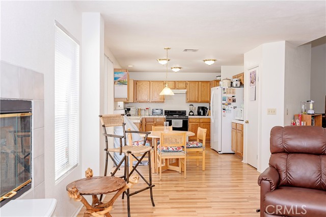 44250 62nd W Street, Lancaster CA: https://media.crmls.org/medias/d84668b7-e3fc-498b-807c-a5d1c59844d2.jpg