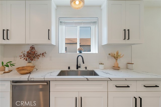Detail Gallery Image 11 of 41 For 3532 S Muirfield Rd, Los Angeles,  CA 90016 - 4 Beds | 3 Baths